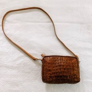 Clare V Midi Sac in Croc Cognac